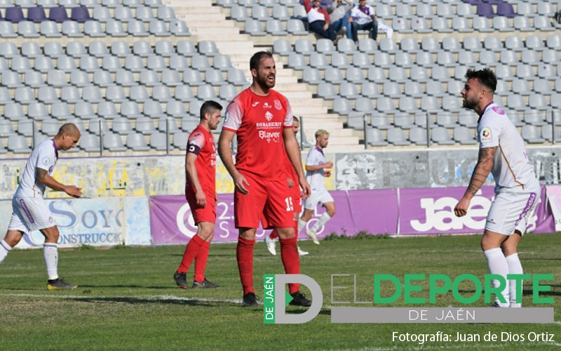 El CD Torreperogil cierra las renovaciones de Niza y Sergy