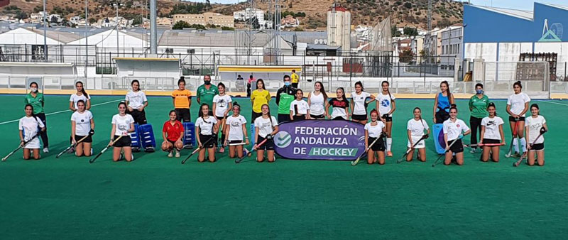 La selección sub’18 andaluza de hockey femenino retoma sus entrenamientos en Alcalá la Real