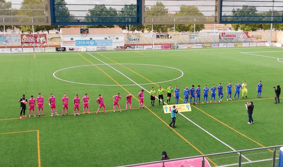 El Linares Deportivo arranca la pretemporada con una derrota