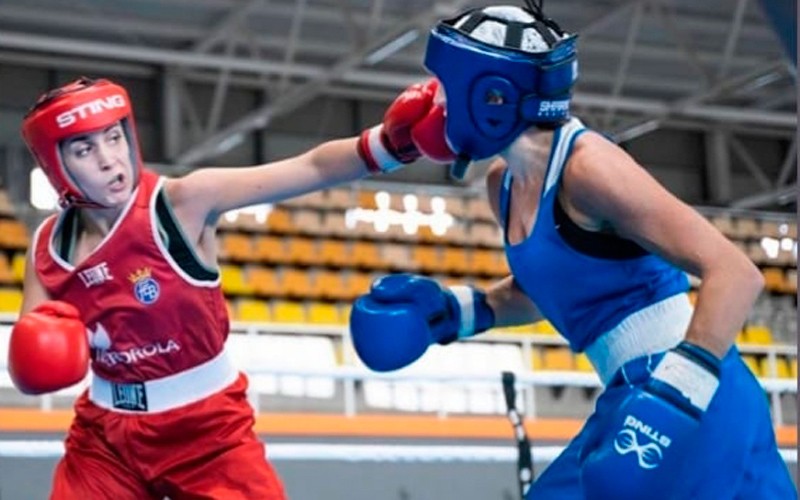 Martha López del Árbol y Francisco Ávila representantes del Sugar Ray Jaén en el Boxam