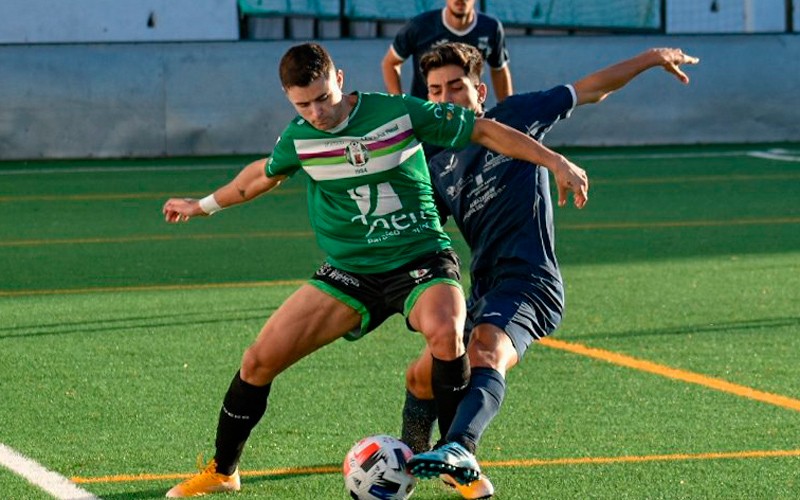 El Mancha Real vence con claridad al CD Villanueva