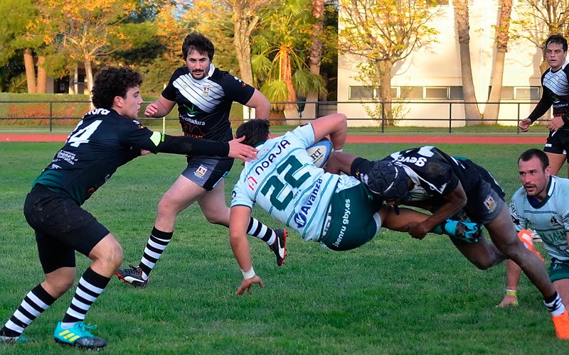 El Jaén Rugby se impone con claridad a CAR Cáceres y alcanza la tercera plaza