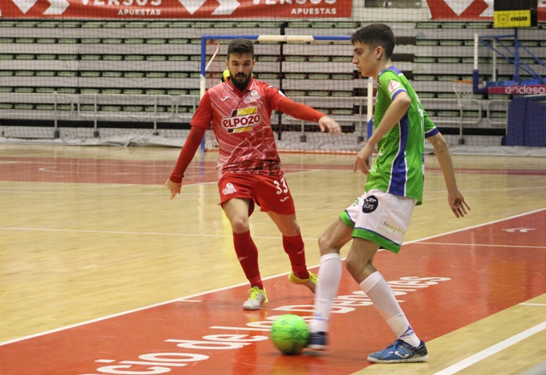 El Mengíbar suma su primera victoria en liga frente a ElPozo Ciudad de Murcia