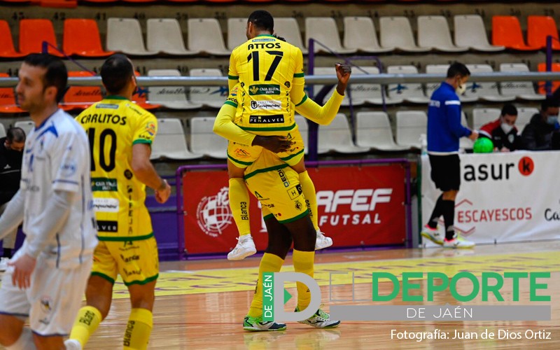 attos celebra un gol del jaén paraíso interior con bingyoba