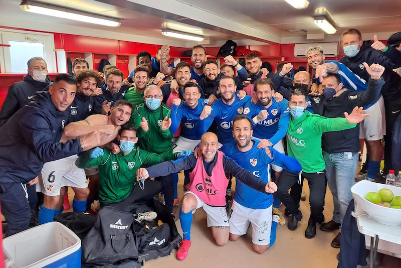 Un gol de Marc Mas permite al Linares seguir como líder una semana más