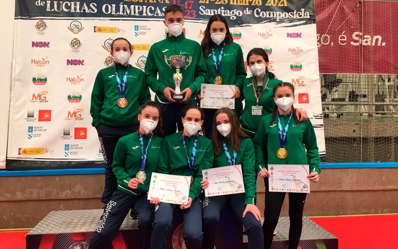 El Club Power Torredelcampo, campeón de España en lucha escolar femenina