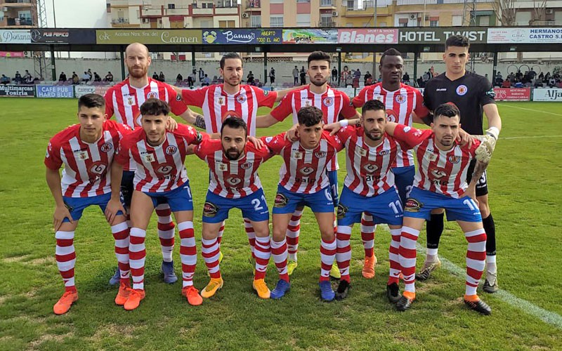 El Torredonjimeno acaricia la fase de ascenso tras un plácido triunfo ante el Loja