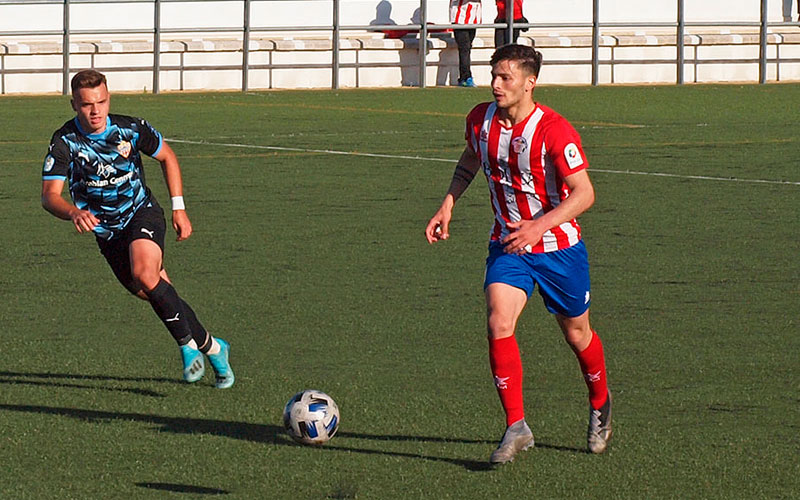 El Atlético Porcula salda su visita al Estepona con un empate