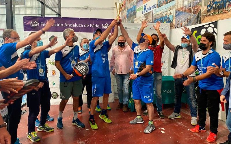 PadelaKademia vuelve a dominar el Andaluz de Veteranos por equipos