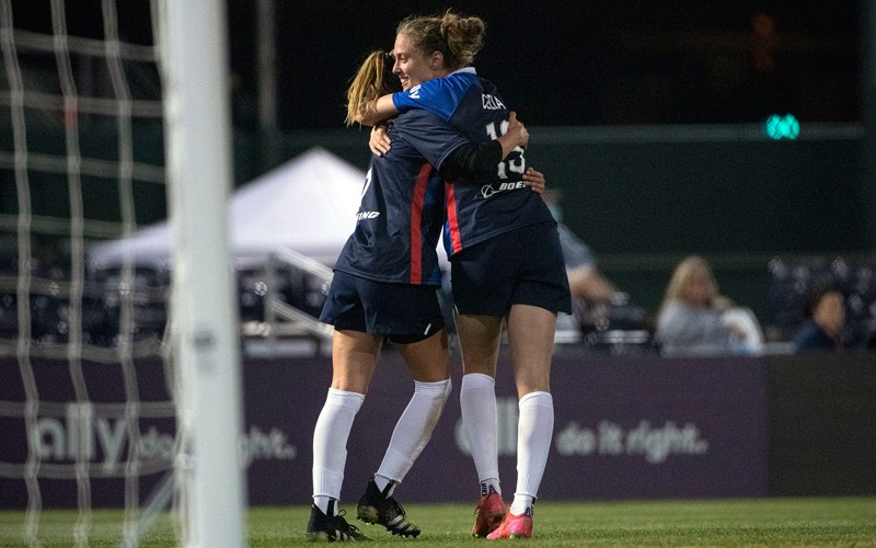 Celia Jiménez anota su primer gol del curso para dar el triunfo a OL Reign