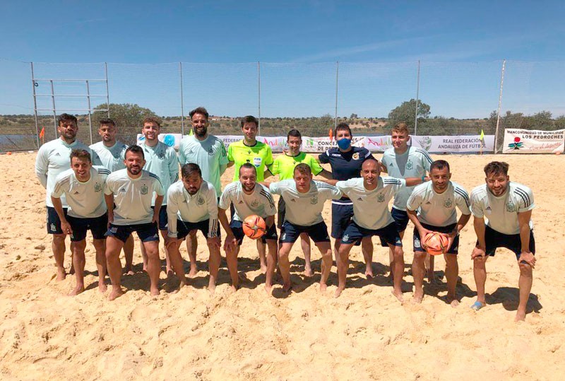 Montoro Garrido y Pulido Campos participan en la concentración de la Selección Española de fútbol playa