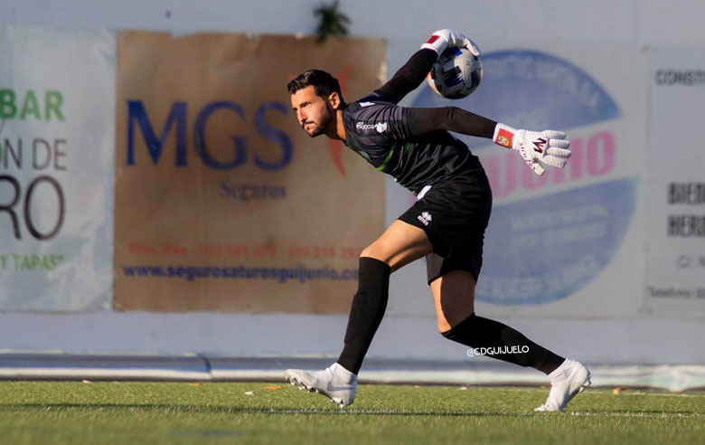 Carlos Molina no jugará finalmente en el Real Jaén