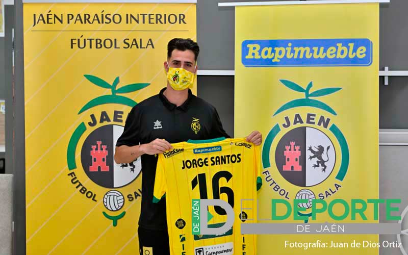 Jorge Santos: «Se está formando una gran plantilla»