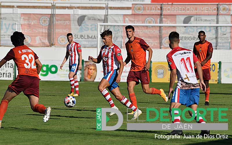 José Lara cambia el Torredonjimeno por el Real Jaén