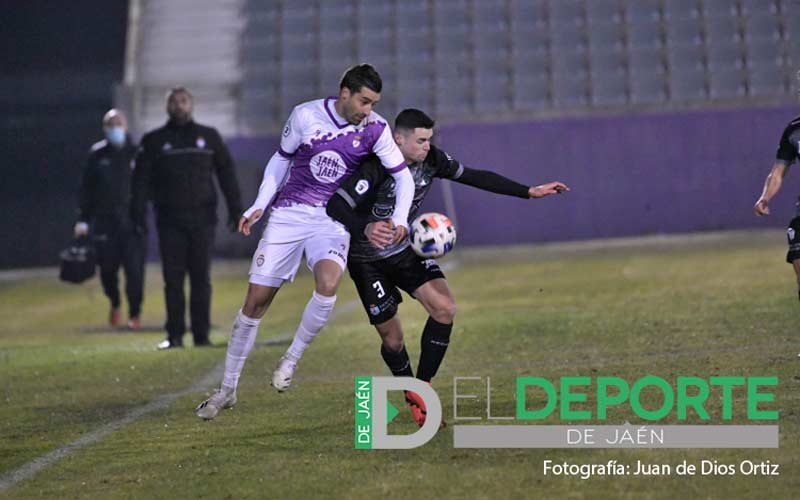 cristian rentero en un partido con el mancha real