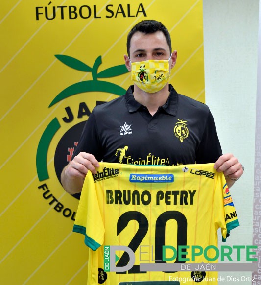Bruno Petry: «Tengo un recuerdo claro de la marea amarilla en la Copa de España; fue espectacular»