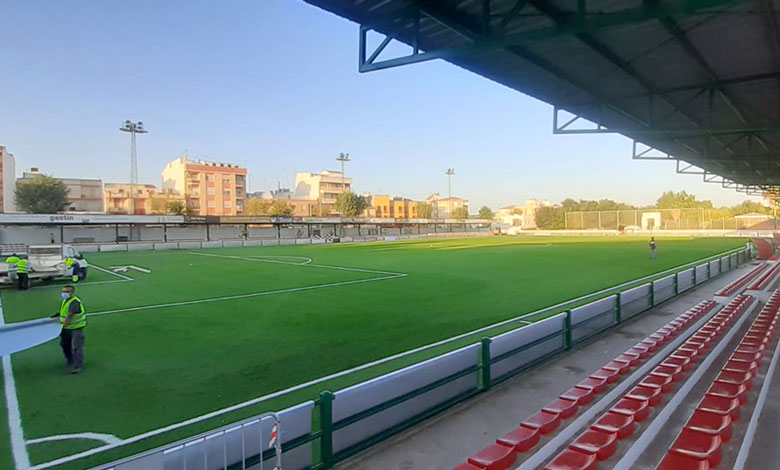 El césped del Matías Prats, listo para el Torredonjimeno-Torreperogil