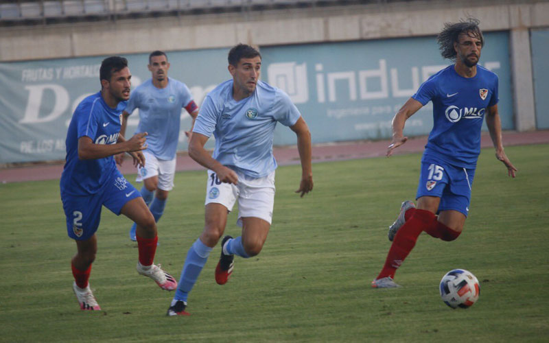 El Linares Deportivo vence al CD El Ejido con doblete de Hugo Díaz