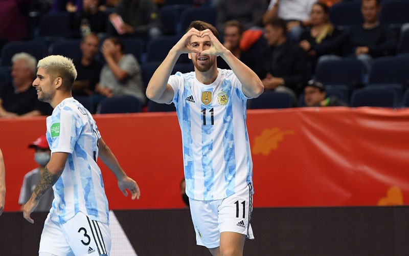 Alan Brandi firma 4 goles en el debut de Argentina en el Mundial