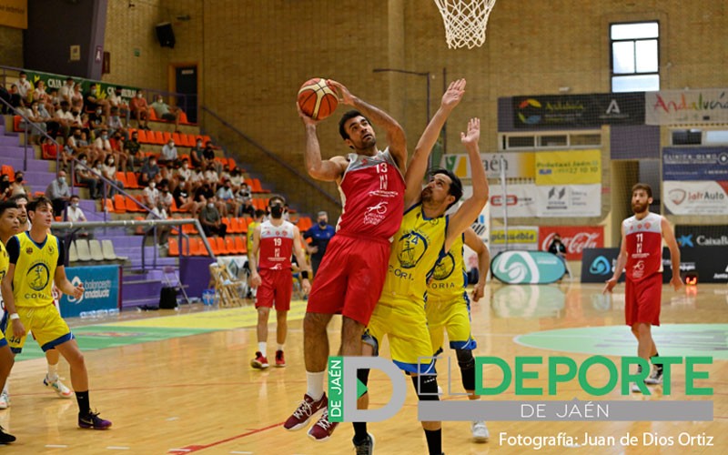 El Jaén CB sigue sumando renovaciones a su plantilla para Liga EBA