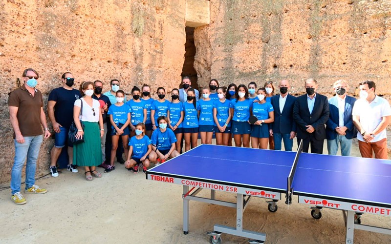 Linares y Baños de la Encina respaldan al RCTM Linares para su estreno en Europa