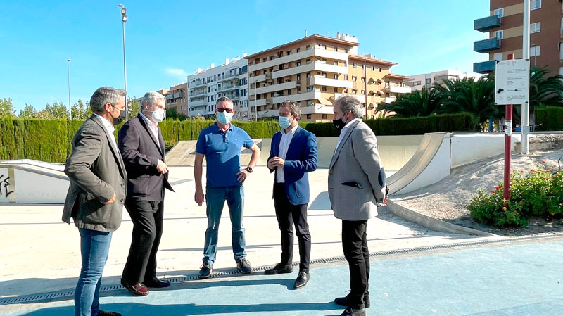 El Ayuntamiento instala luminarias led en el ‘skate park’ del Parque del Bulevar