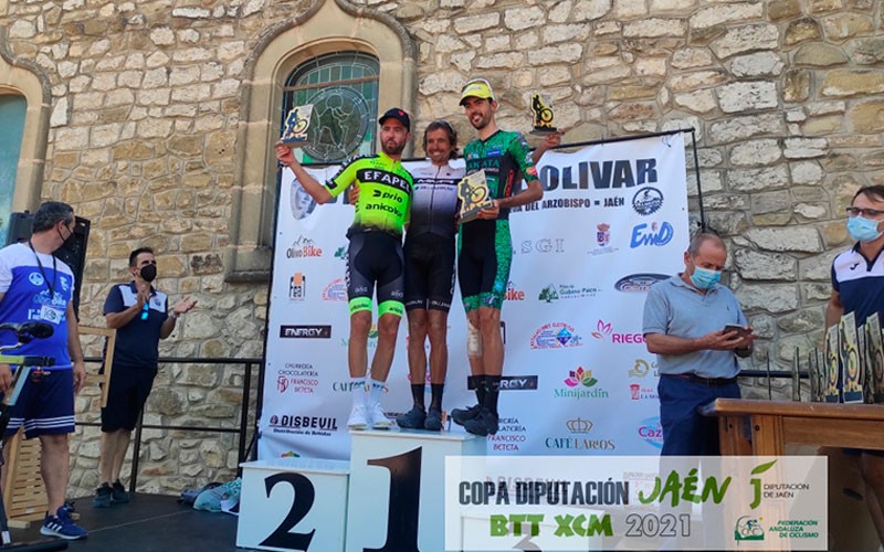 ‘Triki’ Beltrán y Estefanía Gámez se imponen en la I Maratón Reina del Olivar