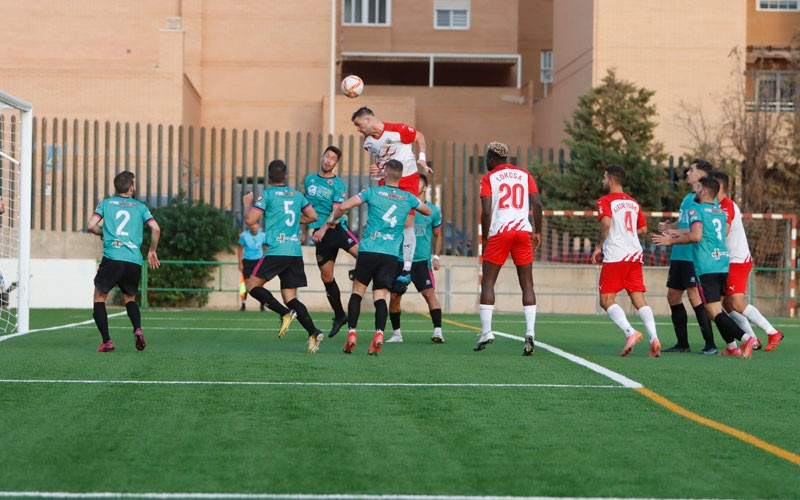 El Torredonjimeno salda con un empate su visita al Almería B