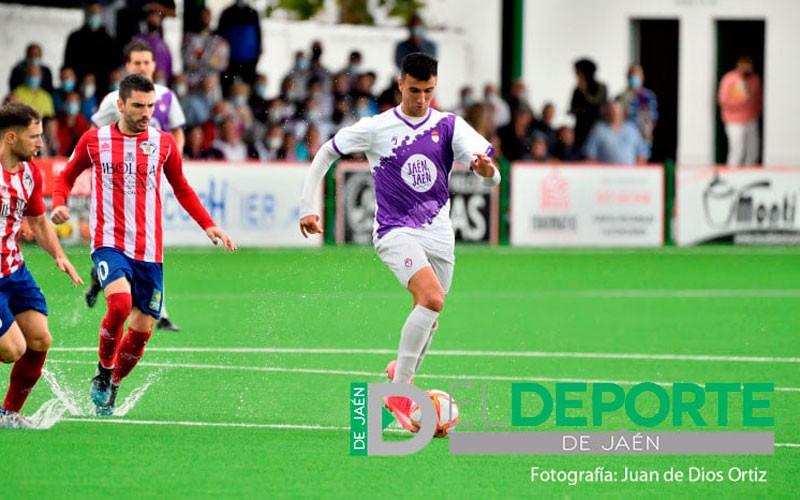 El Real Jaén pierde a Moha dos partidos por sanción