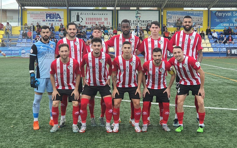 Reparto de puntos entre Atlético Porcuna y Huétor Tájar