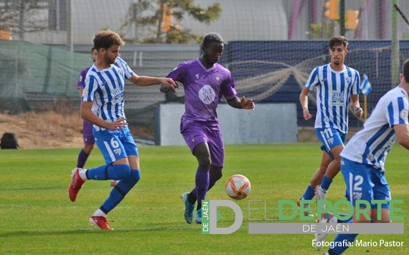 El Real Jaén rasca un empate en su duelo frente al Malagueño