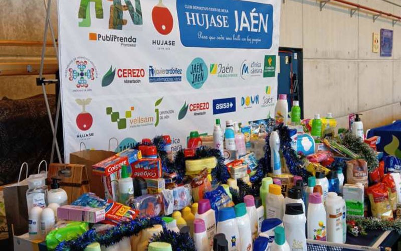 Hujase Jaén recauda más de 1.500 euros con su cesta solidaria