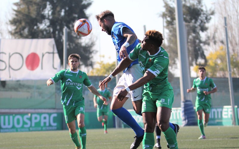 El acierto del Cornellà doblega al Linares Deportivo