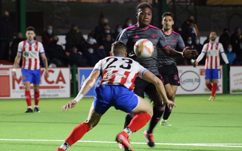 El Marbella frena la escalada del Torredonjimeno hacia el playoff