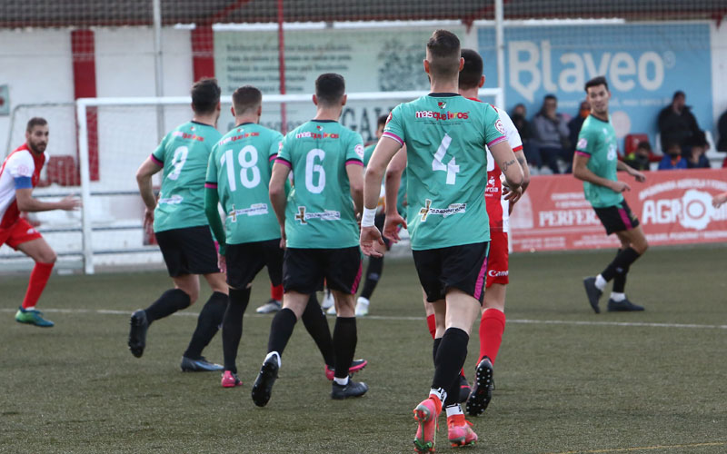 El Torredonjimeno salva un empate ante el Alhaurino en el tiempo de descuento