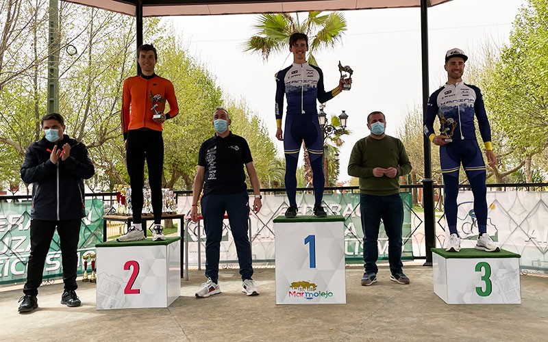Mario Vilches repite victoria en la Maratón BTT Sierra Marmolejo