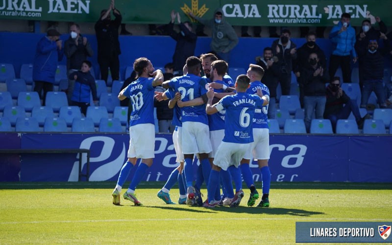 El Linares Deportivo vence al Nàstic de Tarragona y sigue avanzando hacia la permanencia
