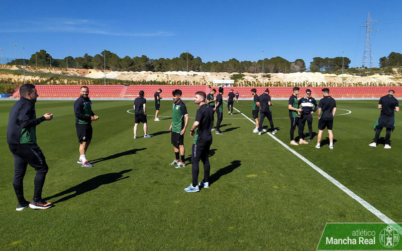 Migue Montes rescata un punto para el Mancha Real ante La Nucía