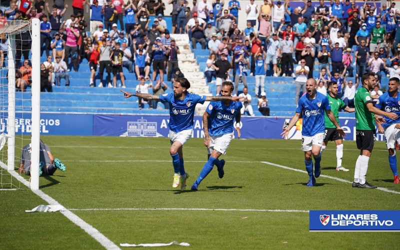 El Linares Deportivo suma su tercer triunfo seguido para acceder a puestos de playoff