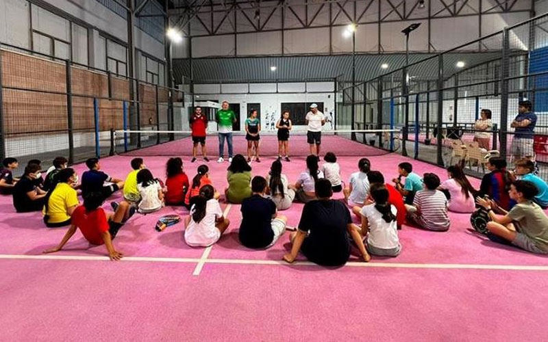 Jaén, primera parada del programa ‘Pádel en las aulas’