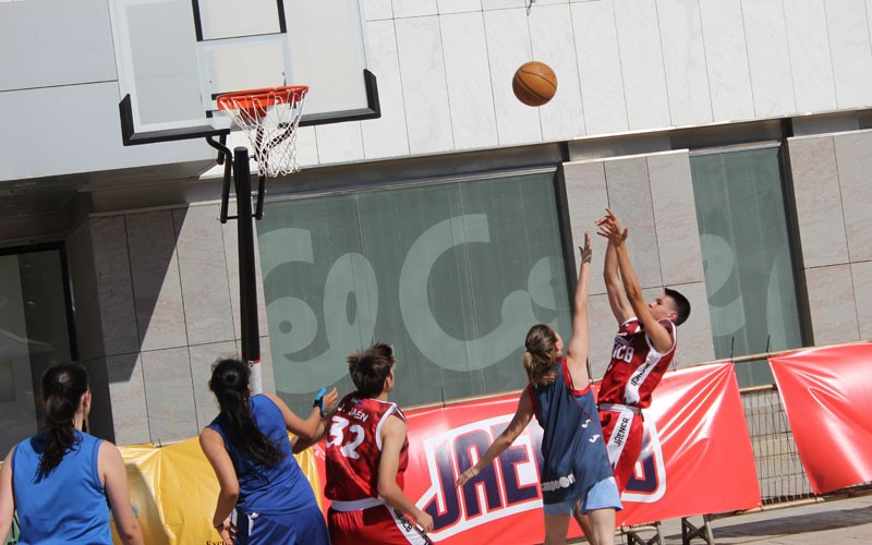 Una treintena de equipos se dieron cita en el 3×3 de las Jornadas de Fomento del Baloncesto