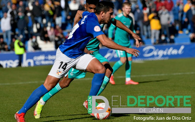 Barbosa, Marc Castells y Lolo Guerrero no seguirán en el Linares Deportivo