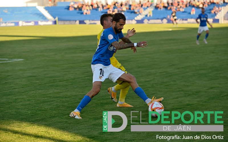 Fran Carnicer volverá a vestir la camiseta del Linares Deportivo