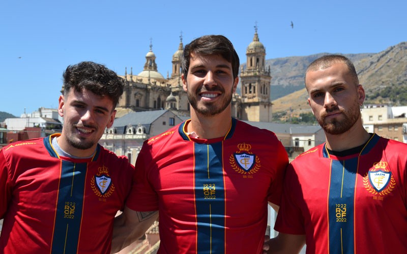 Pablo Siles, Lolo Armario y Edu López presentados con el Real Jaén