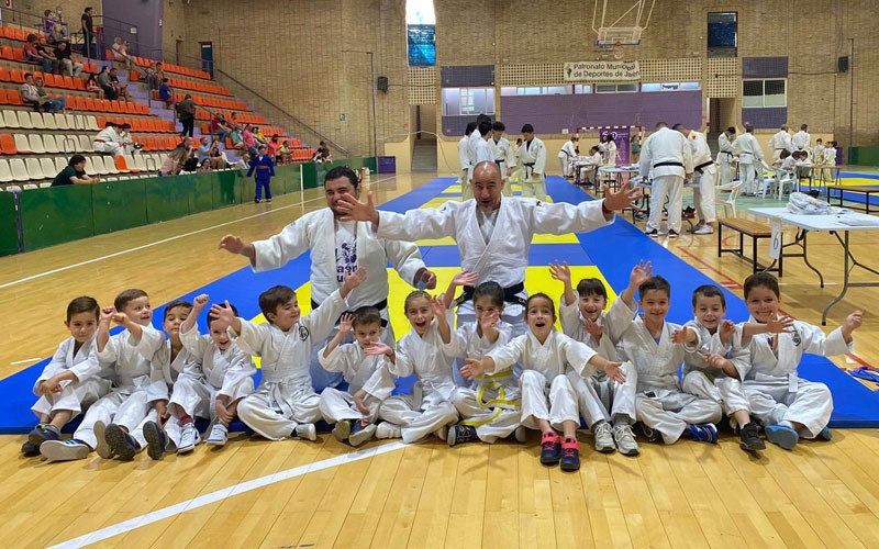 400 yudocas protagonizan la gran fiesta fin de curso del judo base de Jaén