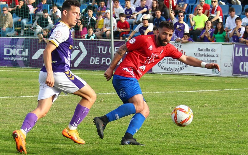 Siles y Javi Martínez refuerzan la zaga del Atlético Porcuna