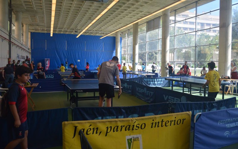 Hujase Jaén celebra el éxito del Torneo de Tenis de Mesa de la Feria de la Capilla