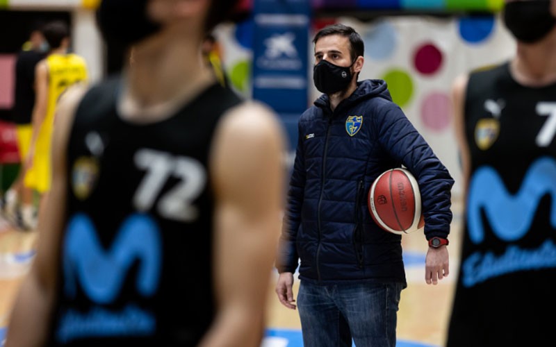 javi grande entrenador estudiantes