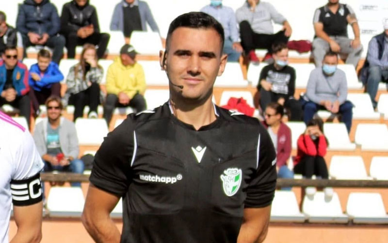 El asistente linarense Molina Tortosa logra el ascenso a Segunda RFEF