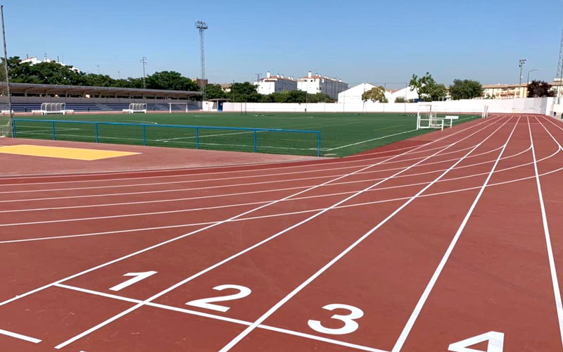 Concluyen las obras de adecuación de la pista de atletismo de Baeza